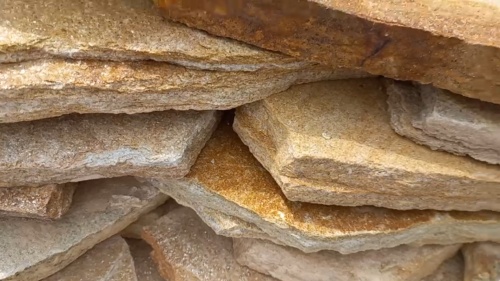 Плитняк златолит жёлтый золотистый для отмостки купить в Республике Башкортостан