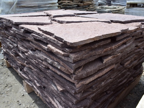 Плитняк лемезит бордовый для облицовки цоколя 20-25 мм  купить в Республике Башкортостан