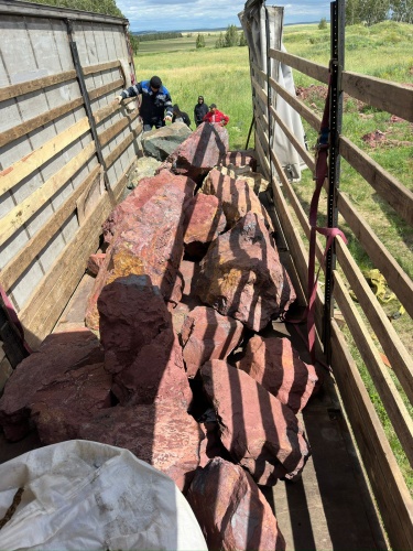 Ландшафтные глыбы красно-фиолетовые 200-1000 килограмм купить в Республике Башкортостан