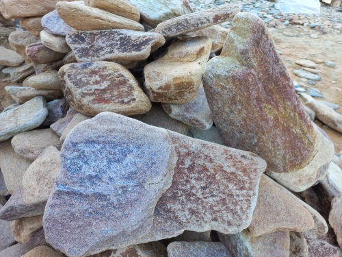 Златолит жёлтый, жёлто-зелёный глыбки и валуны для ланшафтного дизайна купить в Республике Башкортостан