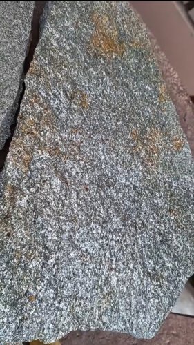 Плитняк златолит серебристый для цоколя, отмостки купить в Республике Башкортостан