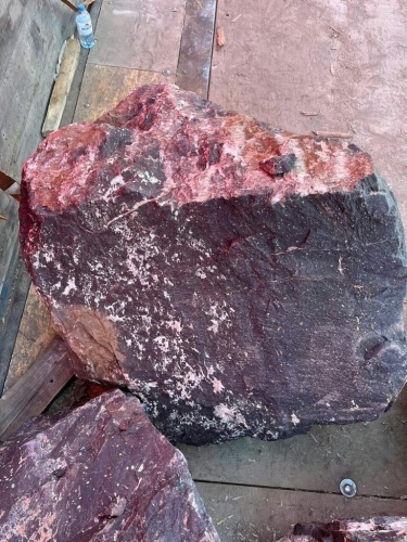 Камни для ландшафтного дизайна красно-фиолетовые 10-60 килограмм купить в Республике Башкортостан