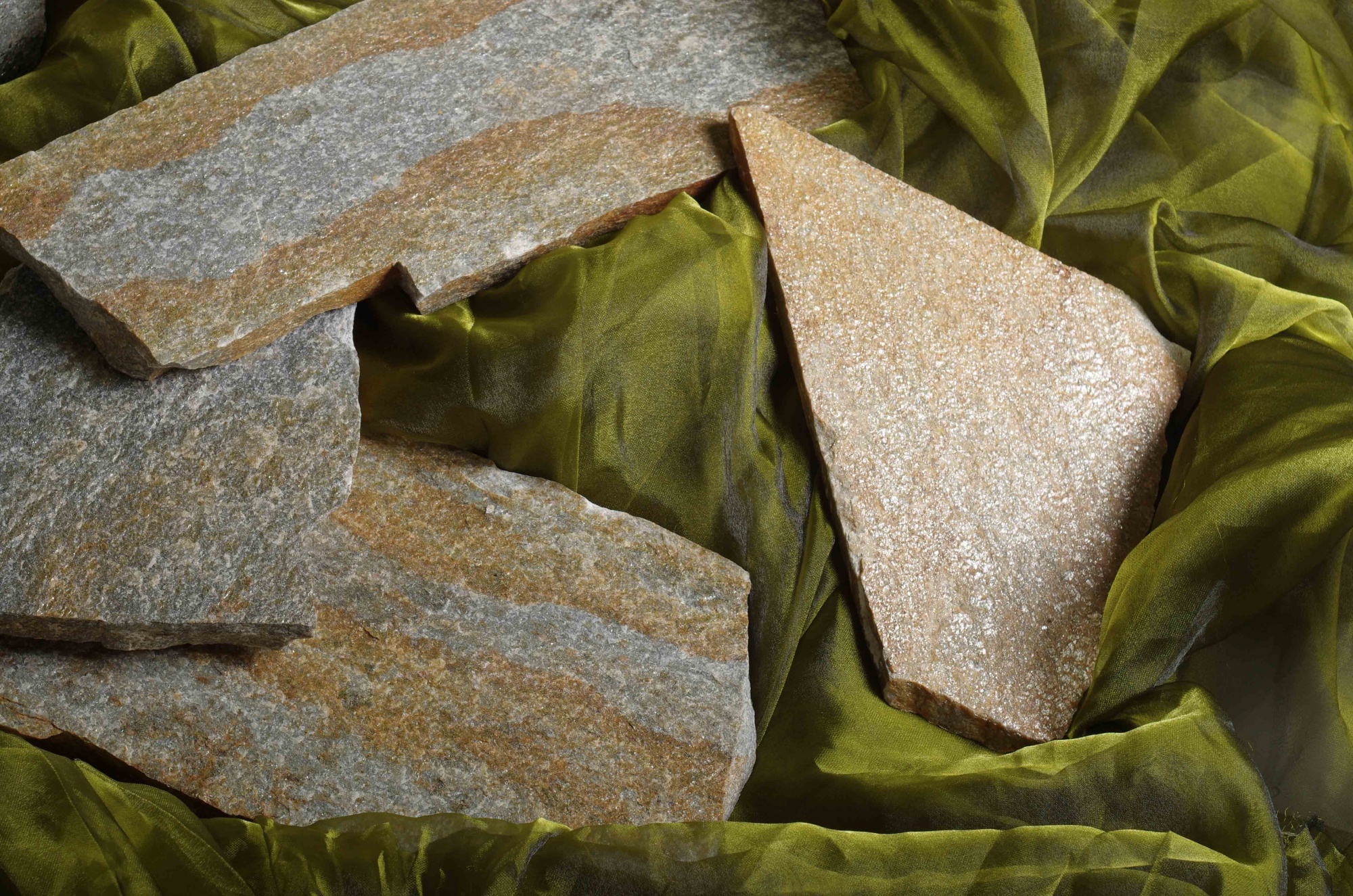 Плитняк златолит Уральский  для фасада купить в Республике Башкортостан