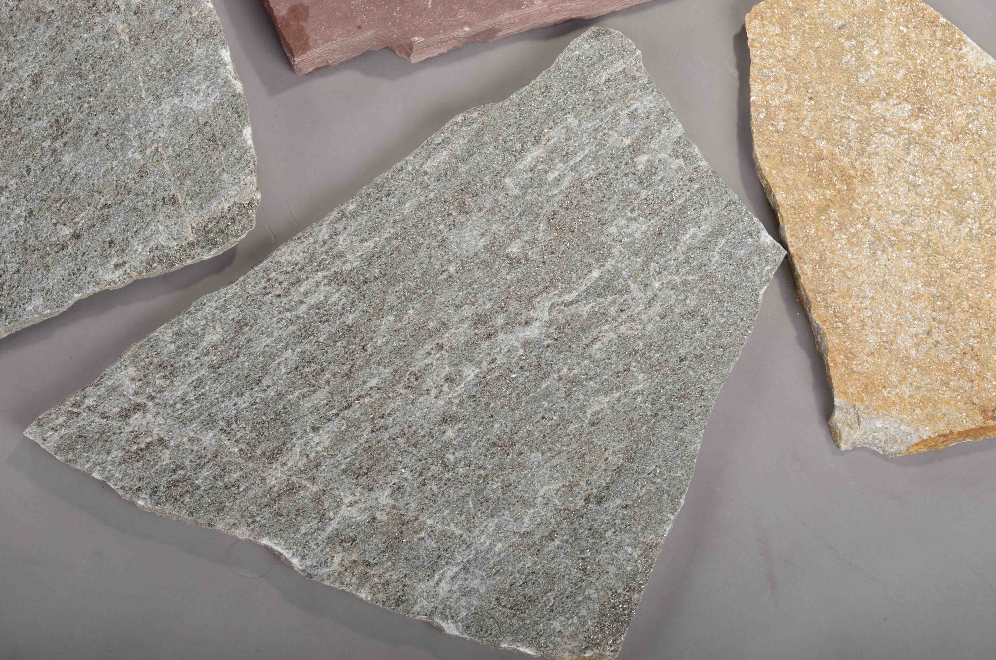 Плитняк златолит Уральский  для фасада купить в Республике Башкортостан