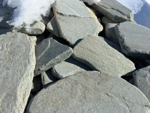 Плитняк златолит зелёный галтованный для фасада купить в Республике Башкортостан