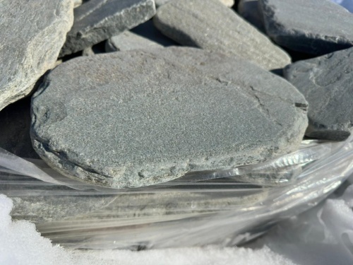 Плитняк златолит зелёный галтованный для мощения на бетон купить в Республике Башкортостан